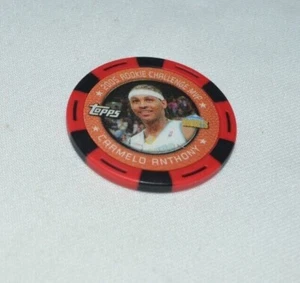 2005 Topps NBA Collector Chips - Carmelo Anthony Novato Más Vp Rojo y Negro Chip - Imagen 1 de 3