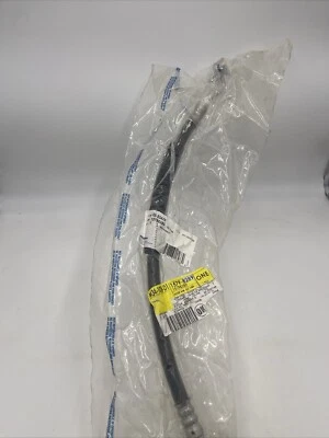Genuine GM Air Conditioning Compressor and Condenser Hose Assembly 15798289 - Image 1 of 4