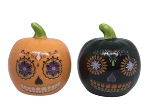 Cracker Barrel Ceramic Halloween El Día de Muertos Pumpkin Salt & Pepper Shakers - Imagen 1 de 4