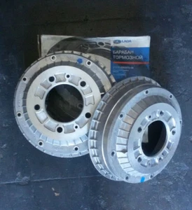 COPPIA TAMBURI FRENO LADA NIVA 4X4 ORIG. 21210-3502070-00 - Picture 1 of 5