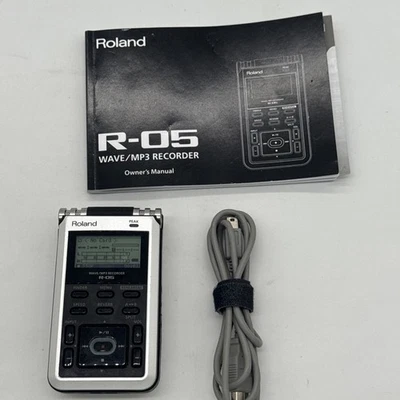 Roland R-05 Studio portable WAVE / MP3 linear PCM Recorder Tested - Image 1 of 4