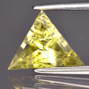 💎 1.15ct 9.5x8.7mm Trillion Natural Yellow Scapolite - Tanzania Gemstone - Picture 1 of 4