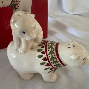 Polar Bear Mom & Baby Magnetic Salt & Pepper Shakers NIB - Picture 1 of 4