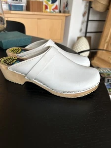 Clogs Torpatoffeln Holzschuhe Weiß Gr 39 Getragen - Bild 1 von 6