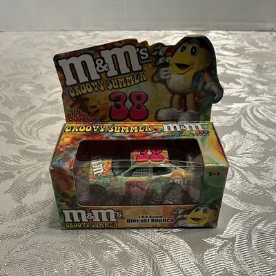 Ford Taurus 2003 Elliot Sadler #38 M&Ms escala 1:64 Groovy edición de verano réplica Foto 1 de 4