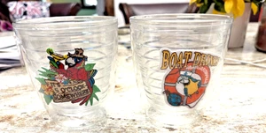 Paar Jimmy Buffet Tervis Becher 8 0z Tasse 5 Uhr irgendwo Boot Getränk - Bild 1 von 4