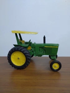 1/16 Ertl Farm Toy John Deere 3020 4020 Tractor With ROPS - Picture 1 of 5