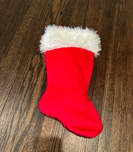 Klassischer rot-weißer pelziger Weihnachtsstrumpf - Bild 1 von 3