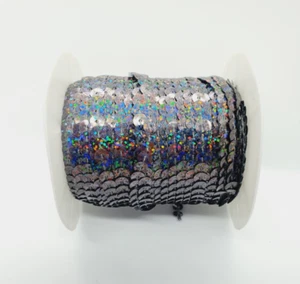 zum Annähen String PAILLETTEN 6mm Hologramm Glitzer GRAU Kleid Borte Borte - Bild 1 von 2
