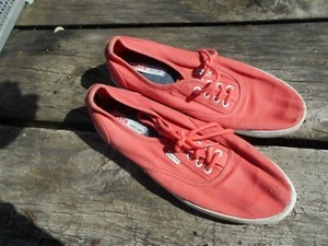 RARES 🍒 BASKETS LEVI'S Corail  t 40 tbe à 15€ ach imm fp comp mond relay VOIR  - Picture 1 of 12