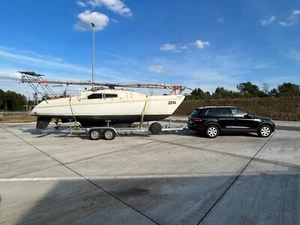 Schönes Segelboot mit umfangreicher Ausrüstung incl. Trailer - Bild 1 von 19