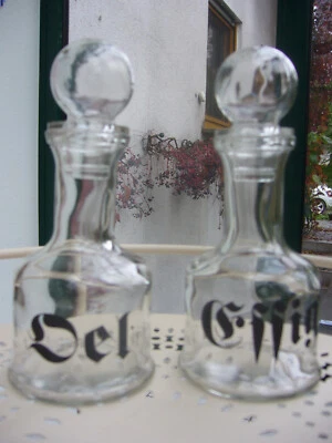 2 Karaffen Essig und Öl aus Glas - Bild 1 von 4