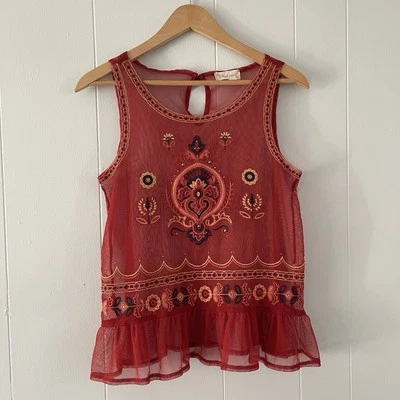 Camiseta sin mangas Altar’d State para mujer M roja malla bordada transparente peplum festival boho Foto 1 de 4