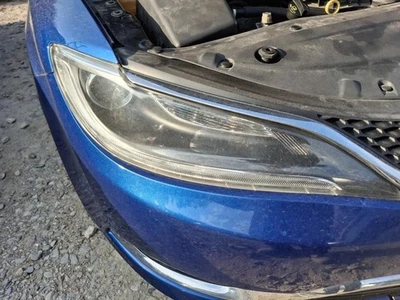 Conjunto de faros derechos Chrysler 200 pasajeros 2015 usado certificado DOT fabricante de equipos originales Foto 1 de 4
