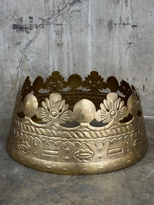 全新 John Derian Target 金色皇冠树领 27 英寸 圣诞装饰 罕见 已售完 — 第 1/4 张图片