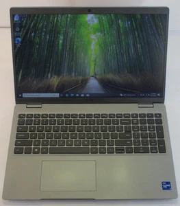 Dell Latitude 5520 15.6" i7-1185G7 CPU, 16GB Ram, 512GB SSD, Windows 10 Pro - Imagen 1 de 7
