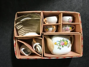 Vintage Children’s Porcelain China Tea Set Dollhouse Play, Made In Japan 1950’s - Picture 1 of 2