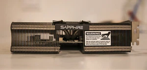 Sapphire HD 7750 Ultimate passiv gekühlte Grafikkarte GPU Lüfterlos, 1GB GDDR5 - Bild 1 von 2