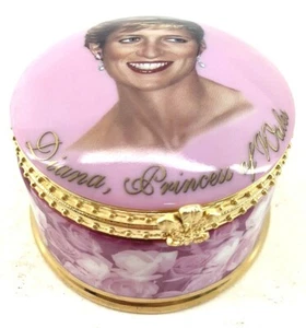 Diana, Princess of Wales An Everlasting Rose Music Box - Picture 1 of 6