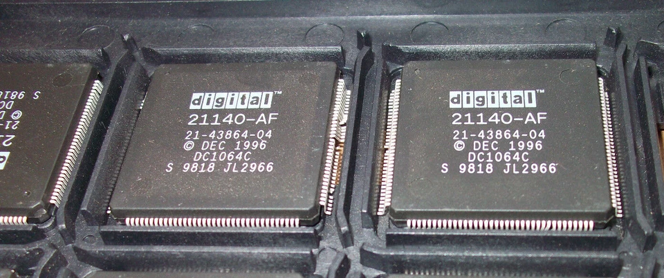 21140-AF DEC 21-43864-04 digital QFP New! RARE ORIGINAL TRAYS QTY-1 - Image 1 of 1