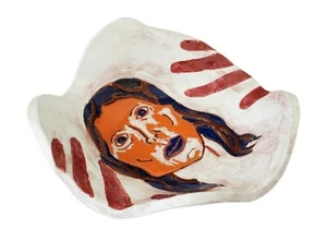 Studio Art POTTERY Cuenco Multicolor Cara de Mujer Firmado BCD *HERMOSO* - Imagen 1 de 9