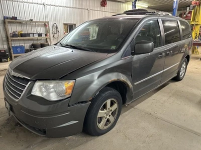 Used Air Cleaner Assembly fits: 2010 Chrysler Town & country  Grade A - Image 1 of 4