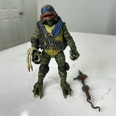 NECA Universal Monsters Teenage Mutant Ninja Turtles - Leonardo como la criatura Foto 1 de 4