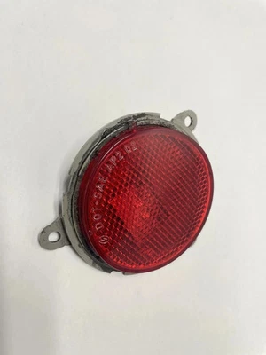 2003-2008 BMW Z4 REAR SIDE MARKER LIGHT RH  PASSENGER  RIGHT Side  OEM - Image 1 of 4