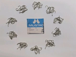 (100) MUSTAD (SIZE 12) FLY FISHING HOOKS- QUAL NO. 94845 - Picture 1 of 5