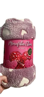 Microfibra Tiro Brilla en la Oscuridad con Corazones Nuevo En Paquete 50x60 Foto 1 de 2