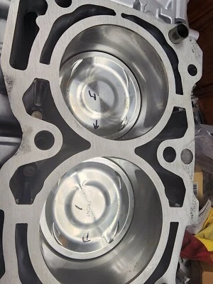 SUBARU WRX STI EJ257 MANIVELA DE NITRATO BLOQUE CORTO 99,5 MM PISTONES MANLEY VARILLAS MANLEY Foto 1 de 4