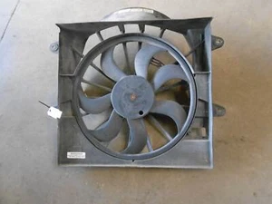 06-08 Ventilateur de refroidissement de radiateur avec carénage Jeep Commander 55037-969AB - Photo 1/11