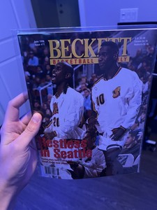 BECKETT MONTHLY JUNE 1996 ISSUE #71 (KEMP/PAYTON/GARNETT) "Restless in Seattle"