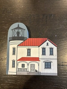 Cat’s Meow Admiralty Head House - Picture 1 of 3