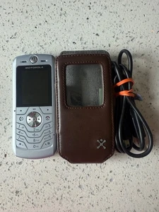 "Teléfono móvil retro plateado probado Motorola L6 pantalla de 1,75"""   - Imagen 1 de 14