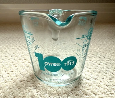 2015 PYREX 2 Cup 500ml Measuring Cup 100th Anniversary Limited Edition Blue - Image 1 of 4