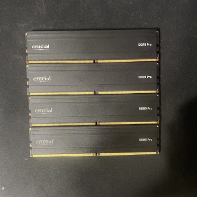 RAM de escritorio Crucial Pro 64 GB (4x16 GB) DDR5 5600 MHz CL46 - Probado, funcionando, kit Foto 1 de 3