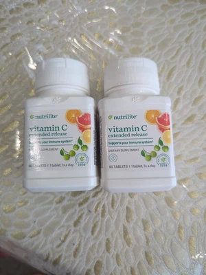 Pacote com 2 - Nutrilite Vitamina C liberação prolongada 60 comprimidos (120 no total) - Imagem 1 de 3