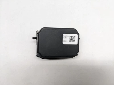 Radar sensor de distancia de crucero adaptativo Toyota RAV4 2016-2018 88210-07010 Foto 1 de 4
