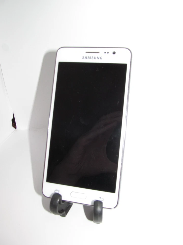 Samsung Galaxy On5 LTE 8 GB White Metro PCS Clean IMEI Needs Battery SM-G550T1 - Image 1 of 4