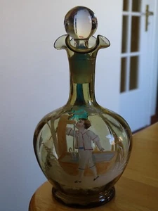 MARY GREGORY 1 ANCIENNE CARAFE A  LIQUEUR VERRERIE  EMAILLE 19 EME défaut - Picture 1 of 11