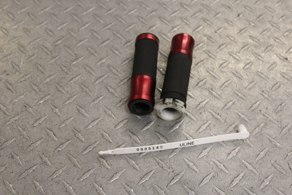 1999 YAMAHA YZF R1 YZFR1 APERTO DE ACELERADOR DIREITO - Imagem 1 de 4