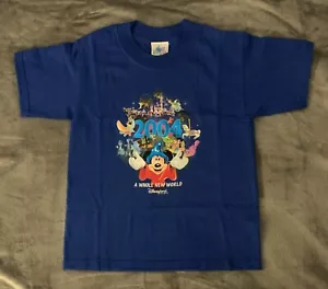 Neuf avec étiquettes T-shirt vintage Disney Disneyland Resort bleu 2004 tout neuf monde 3T - Photo 1 sur 6