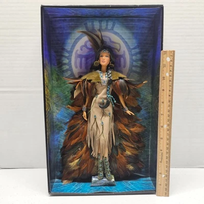 Muñeca Barbie Wind Rider - Etiqueta Dorada Coleccionista Nativa Americana #J0983 - 2006 NUEVA Foto 1 de 4