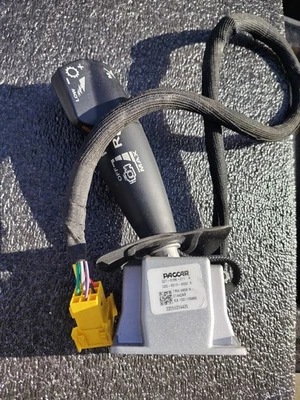 PACCAR Right Hand Stalk. Shift Control. Q21-6155-211  Used.  Free Shipping. - Image 1 of 3