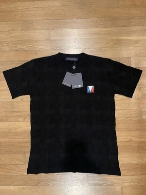 路易威登男式定制黑色短袖 T 恤 - XL — 第 1/4 张图片