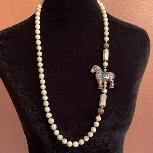 Mulit Color Cloisonne Horse and Tan Beaded Jasper Vintage Necklace - Bild 1 von 13