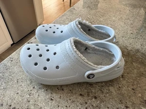 Unisex light blue slip on Crocs shoes size 8 womens 6 mens - Picture 1 of 5