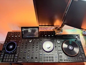 Denon Prime 4+ with Denon LC6000 & Odyusa Prime 4+ Softshell Case - Picture 1 of 6