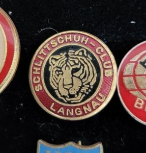SCHLITTSCHUH-CLUB LANGNAU ➔ Eishockey ➔ Anstecknadel *aus Sammlung*  13630 - Bild 1 von 1